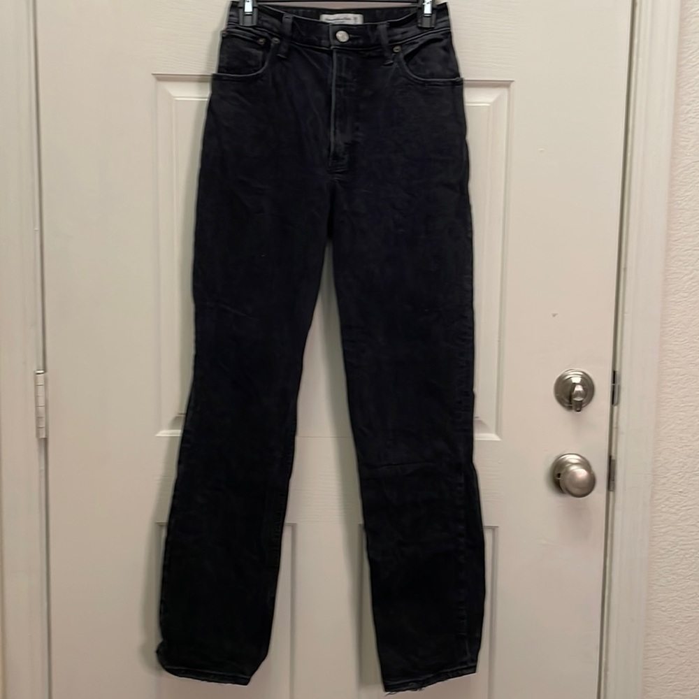 Abercrombie & Fitch The 70'2 straight Ultra HIgh Rise Women's size 26